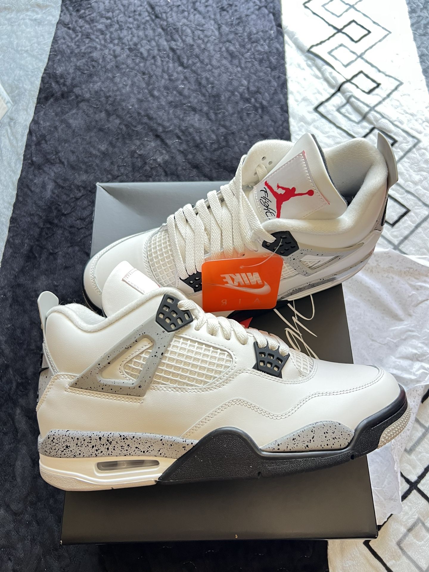 Air Jordan Retro 4 “ Cement “