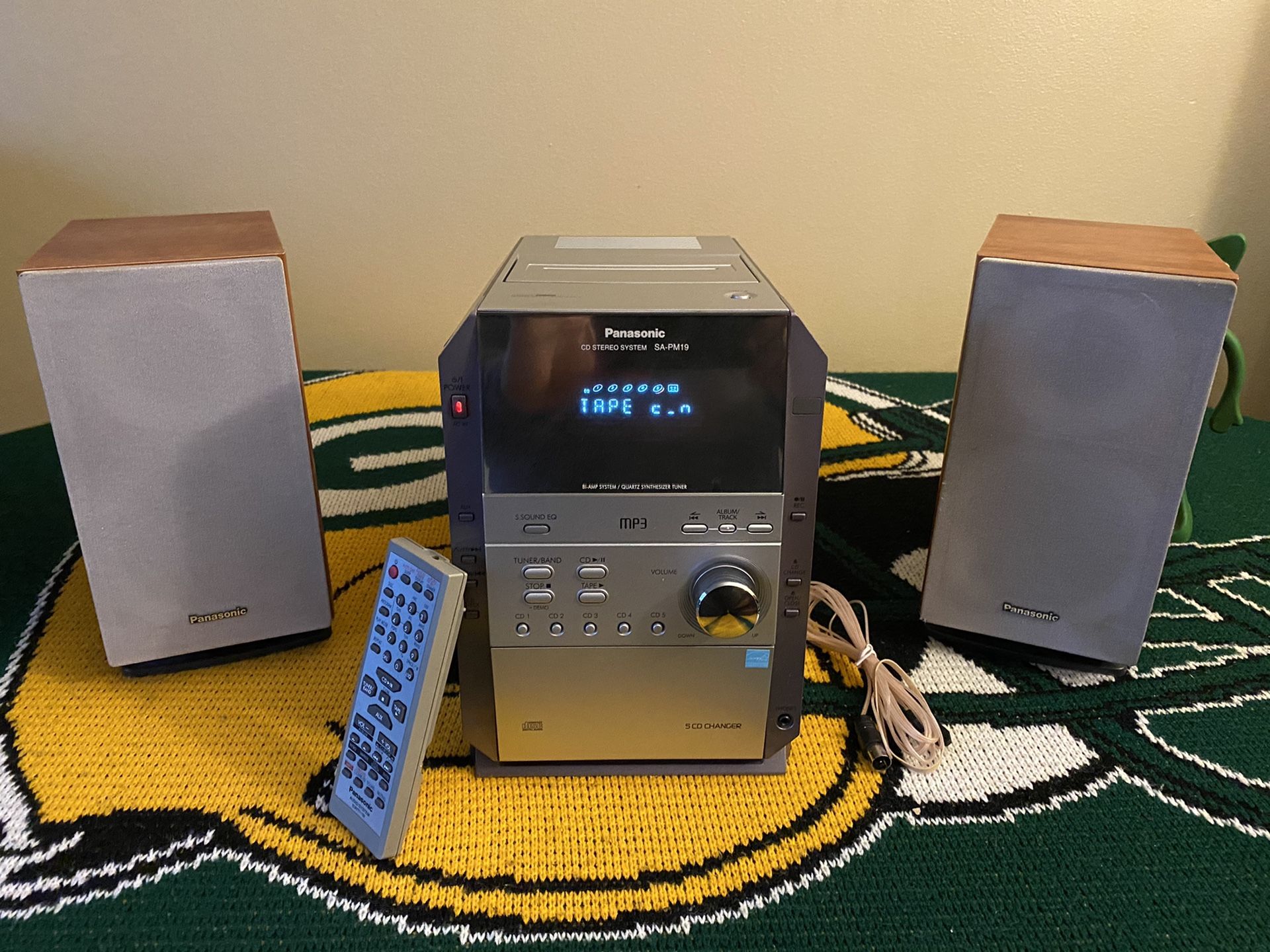 Panasonic CD Stereo System 5 CD Changer, Cassette & AM/FM w/Remote