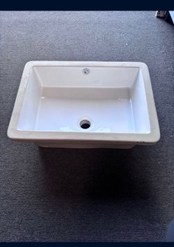 New 19.5" X 14" Rectangular Undermount Porcelain Ceramic Bathroom Sink in White