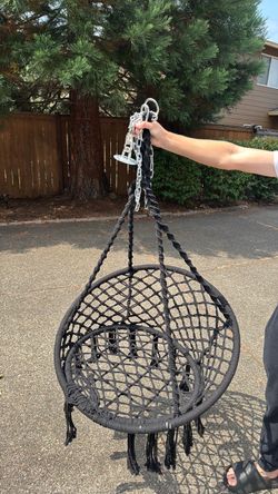 Hanging Seat