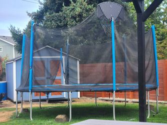 15' Trampoline