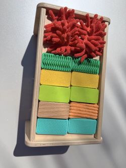 Lovevery Sensory Box