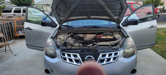 2014 nissan rogue select