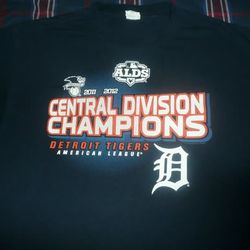 Detroit Tigers 2011 2012 Back to Back Division Champions Men's Large T-Shirt