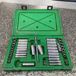 S∙K 91844 44 Piece 1/4" Drive 6 Point SAE/Metric Socket Set in Case * Missing 6–(5/16 Deep, 5.5 & 8 Shallow, 8 Deep Ratchet & 2” Extension)  TPW014715