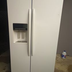 Whirlpool Refrigerator 