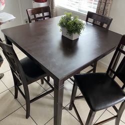 Table a Four Seater 