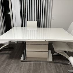Dining Table With 4 Chairs