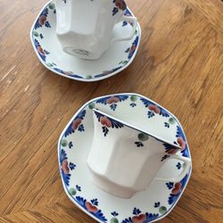 Vintage Adams Verushka Set Of Yea Cups And Saucers 