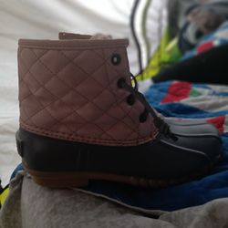 Nautica Women Size 6 Winter Boots 