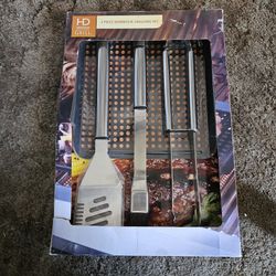 Brand New 4 Piece BBQ Set Unused And Unopened