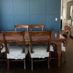 La-Z-Boy Table And Chairs 