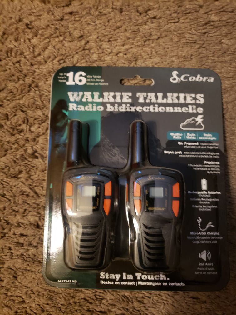 Cobra walkie talkie