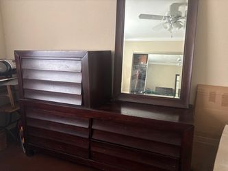 Split level dresser