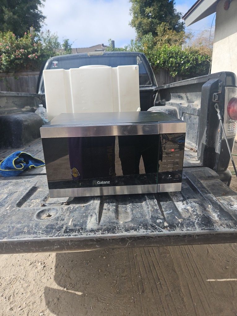 Galanz Microwave 40$