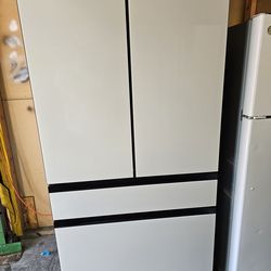 REFRIGERATOR 4 DOOR BESPOKE SAMSUNG WHITE NEW COUNTER DEPTH