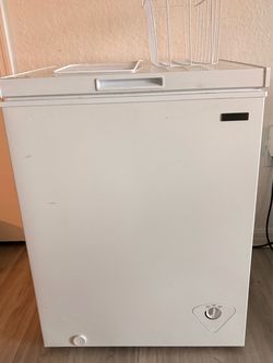 Chest Freezer works great (used)