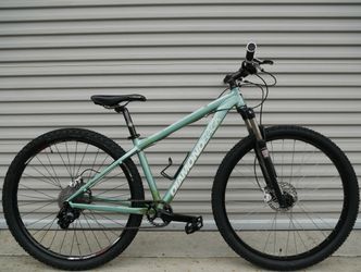 Small Diamondback Overdrive 29er 1x10 Mountain Bike