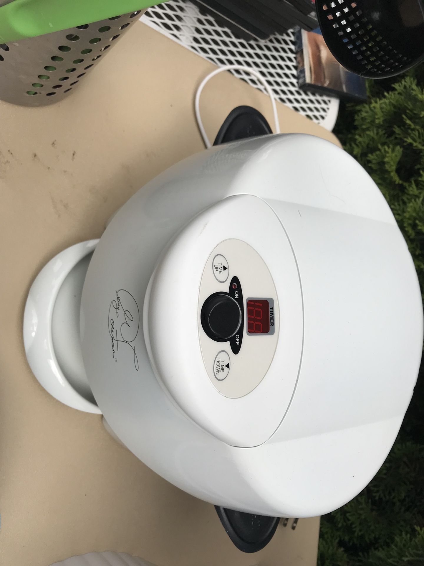 George Foreman GV5 5 Quart Contact Roaster Cooks Bakes Steams