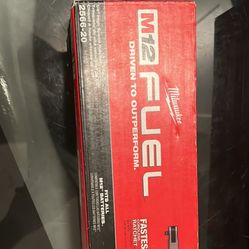 Milwaukee M12 FUEL 12V Lithium-Ion Brushless Cordless High Speed 1/4 in. Ratchet (Tool-Only)