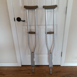 Crutches, Adjustable Size