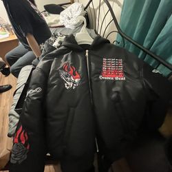 SMALL pacsun puffer THROW AN OFFER