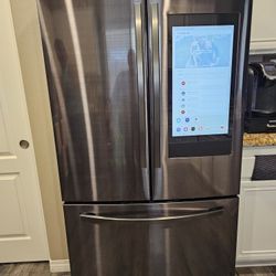 Samsung Family Hub Refrigerator 