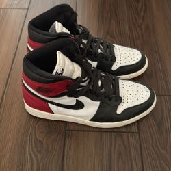 Jordan 1 Black Toe