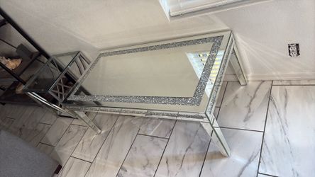 Beautiful mirrored coffee table