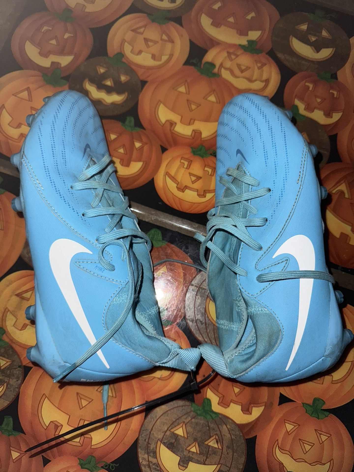 Used Boys Soccer Cleats 3Y