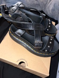 Dr Marten sandals