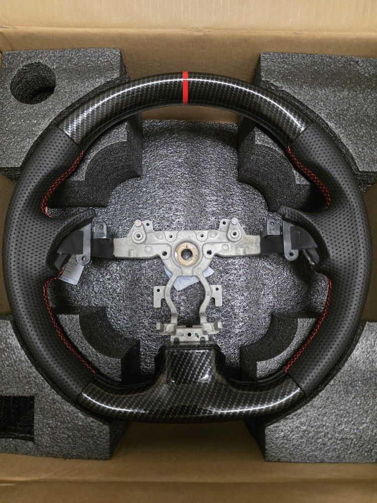 Infiniti G37 Carbon Fiber Steering Wheel 