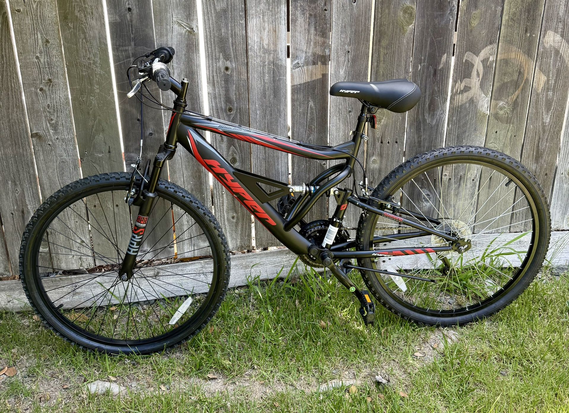 Hyper Shocker 26" Full-Suspension Mountain Bike Fits Riders 5'2" - 5’10” Black - Like NEW