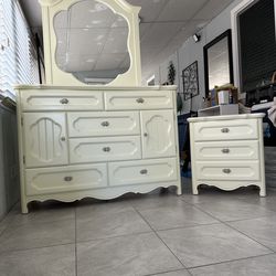 Dresser set