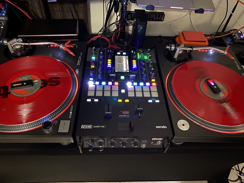 Custom Technics SL1210's MKII