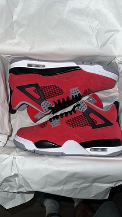 Jordan 4s
