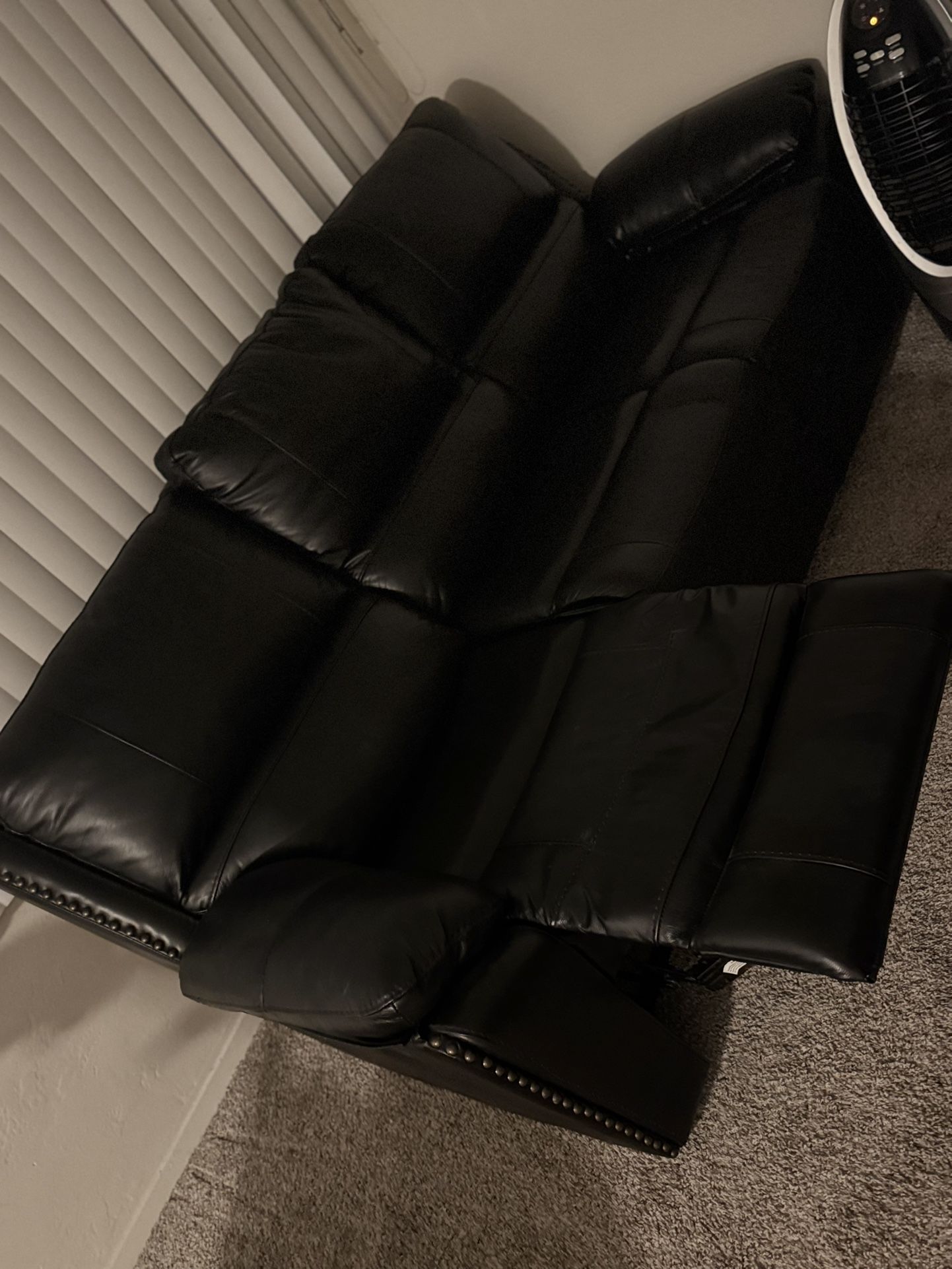Black Leather Reclining Couch Smoke Free Pet Free