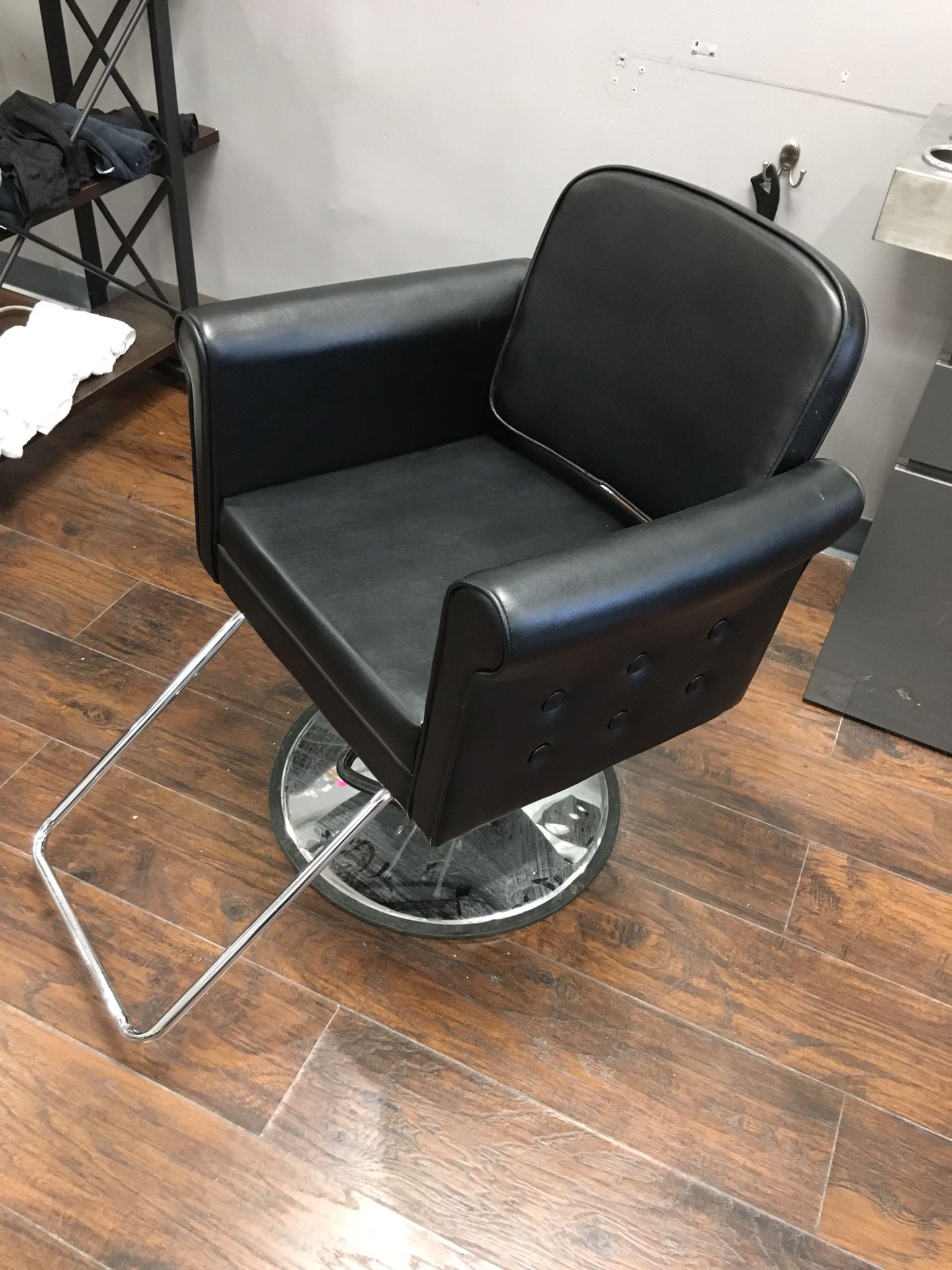 Looks new hair salon chair