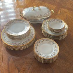 Vintage china Service For 6