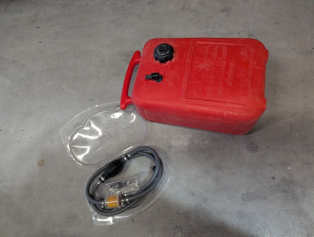 Scepter Outboard Fuel Tank 6 Gallons