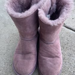 Authentic UGG Bailey Bow Boots – Women’s 8 