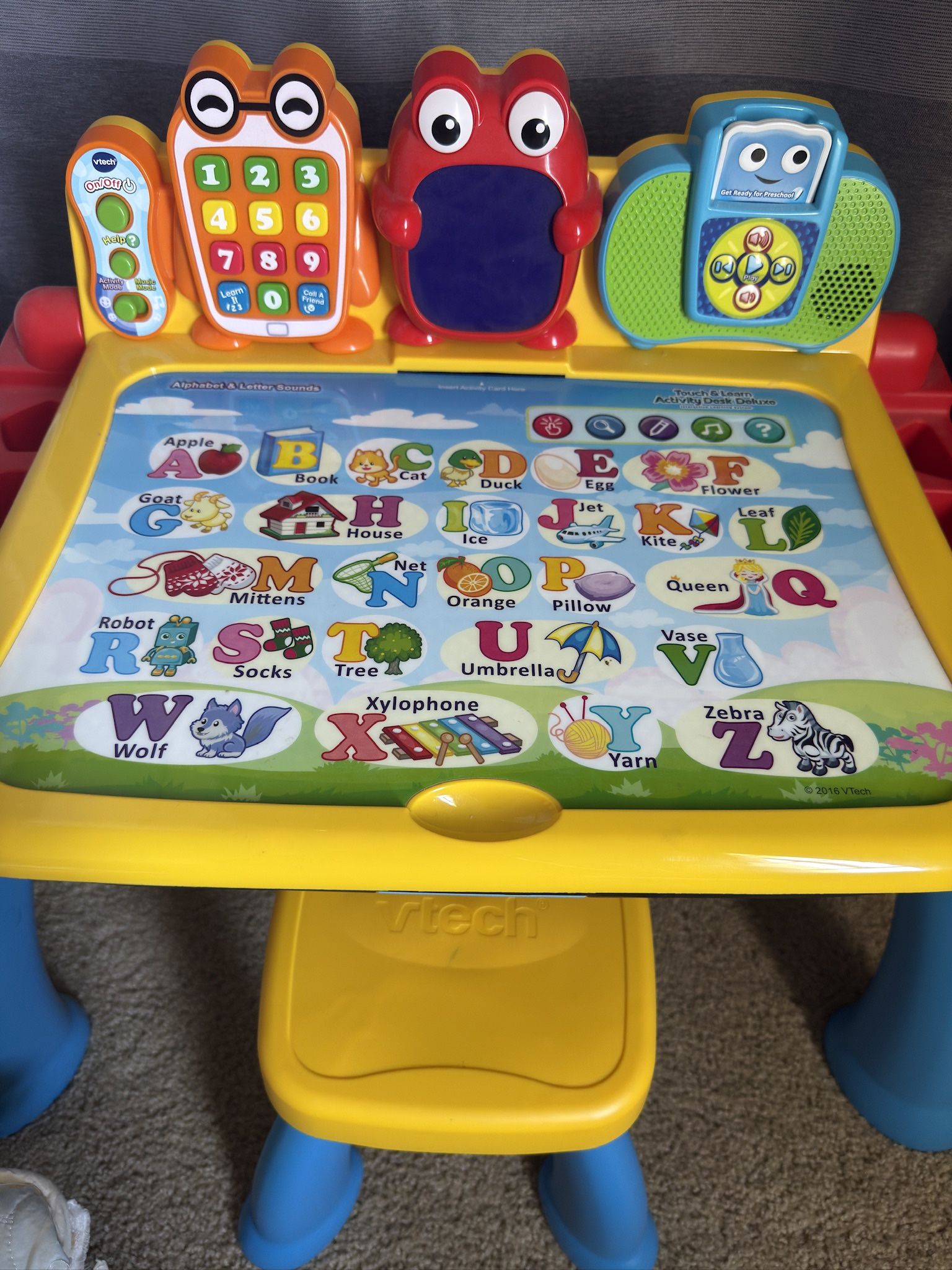 Vtech activity desk, Kinder pack, preschool pack