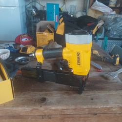 DEWALT
 
Corded Pneumatic 16-Gauge
1 in. Crown Lathing Stapler