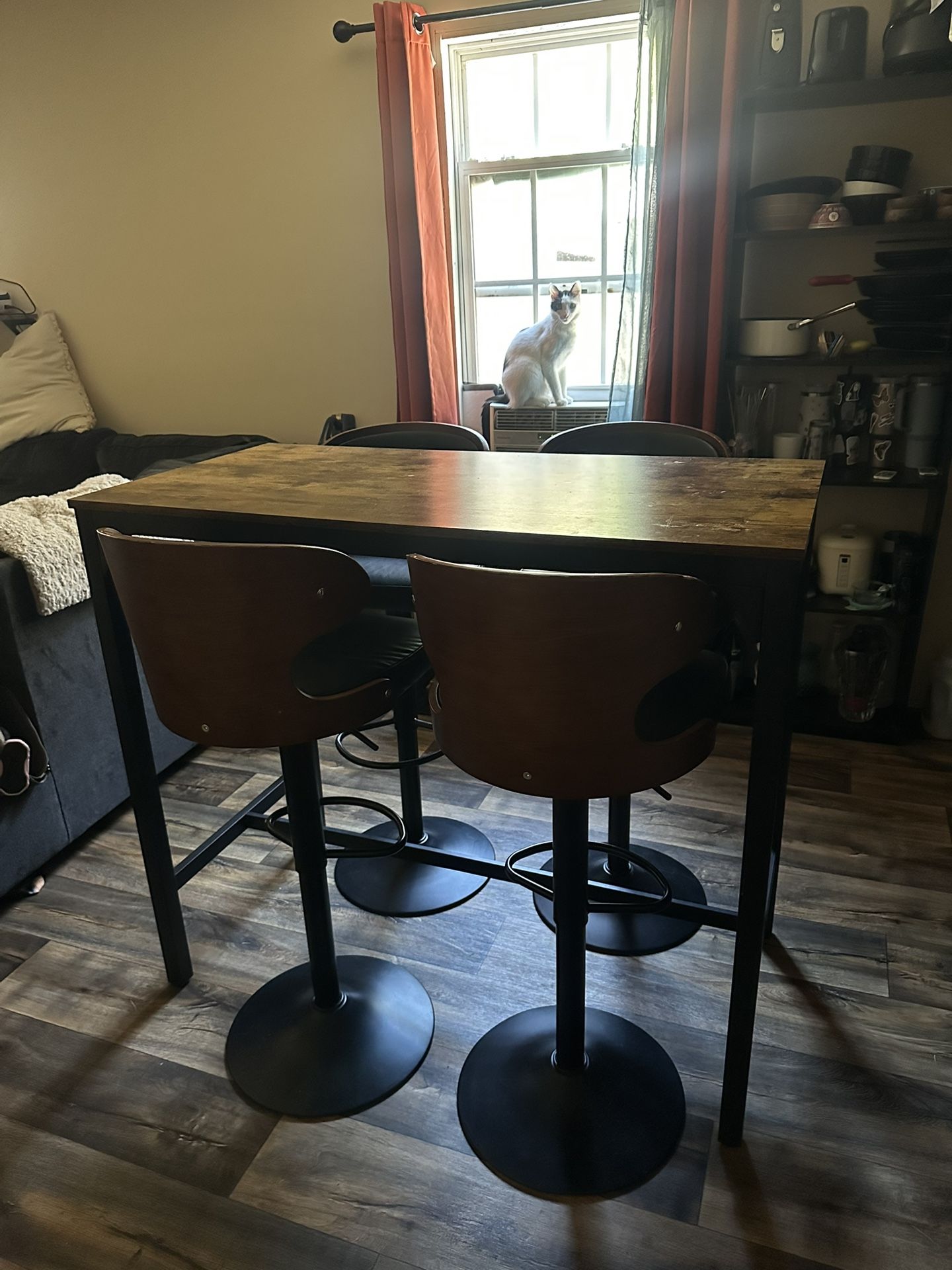 Used Dining Set