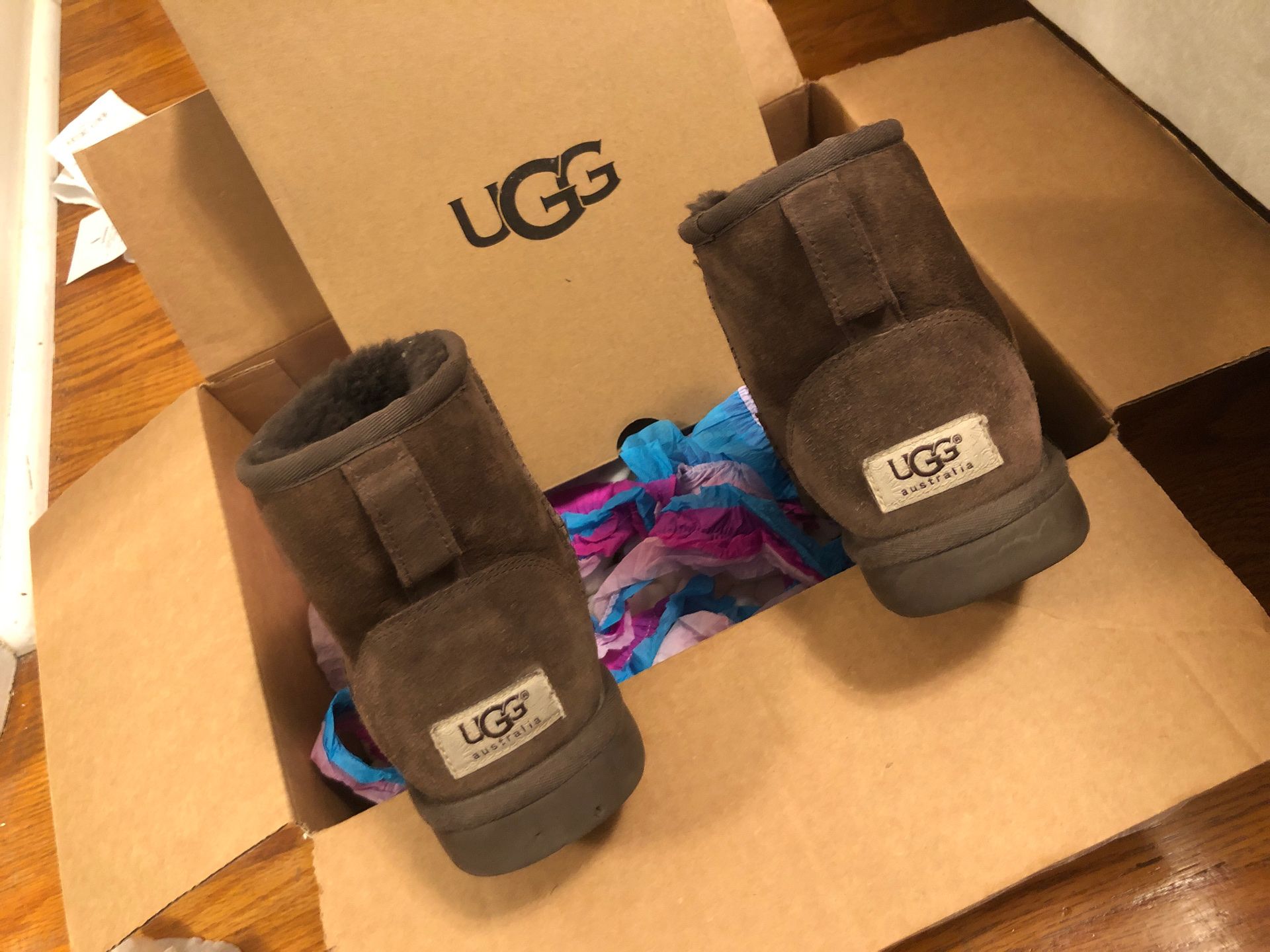 UGGS