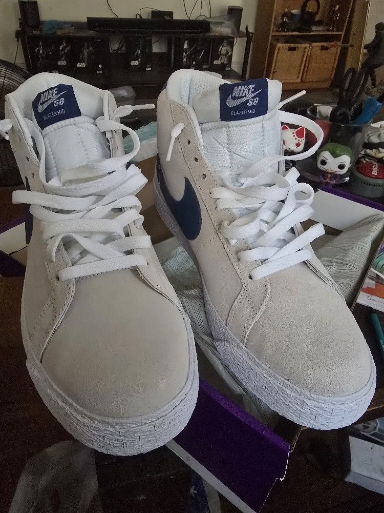 Nike Sneakers
