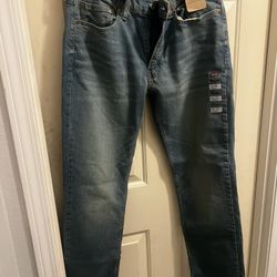 Men’s Levi jeans 