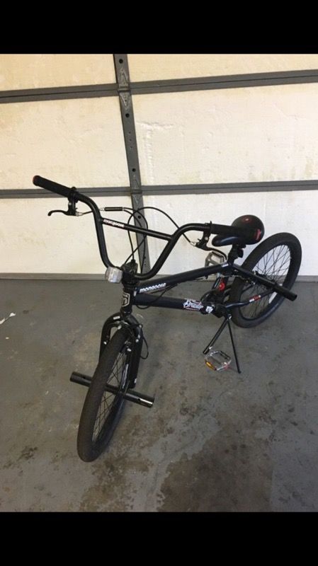 Mongoose 20” bmx 40$ or trade prop 215