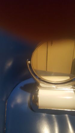 Lighted deco mirror