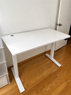 Autonomous Height Adjustable Desk